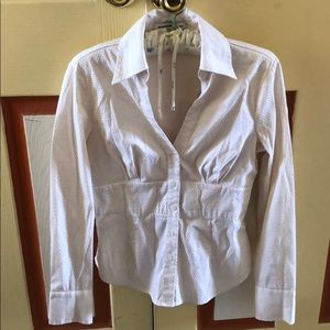 Long sleeves white blouse with gold dots